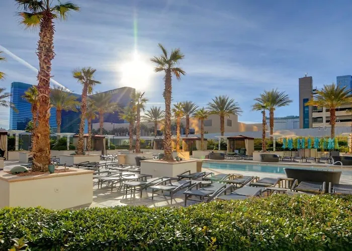 Mgm Signature-08-604 Jacuzzi Studio